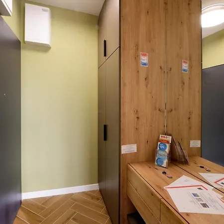 Orangehomes Sunny & Modern 2br Penthouse With Ac & Terrace * 부다페스트