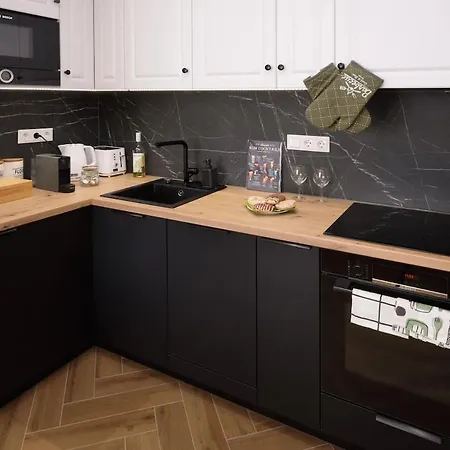 Orangehomes Sunny & Modern 2br Penthouse With Ac & Terrace 부다페스트